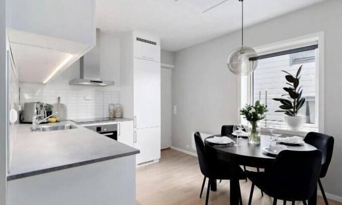 Alesund Apartment | Wonderfully located, 2bedroom, Balcony