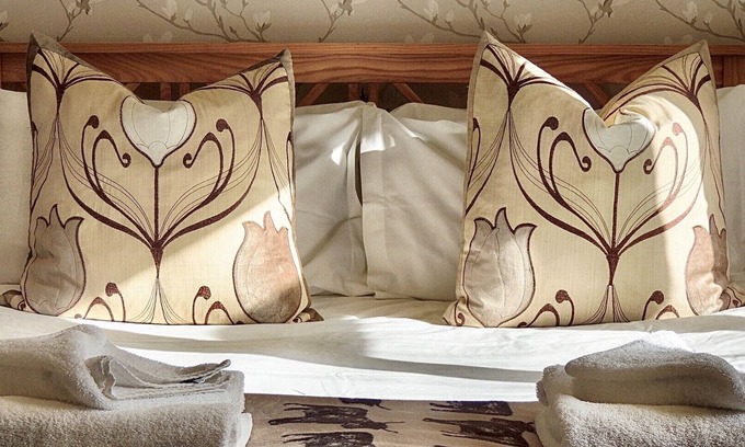 Bourton Cottage | Woodbine Cottage