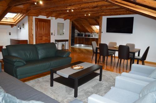 Kastoria Apartment | Wooden Attic