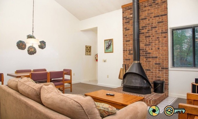 Basye House | Woodland Retreat (#99B) | Quiet area | Minutes to Bryce Resort!