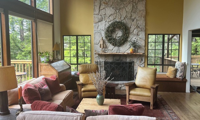 West End House | Woodland Sanctuary Walking Distance to towns of San Anselmo and San Rafael