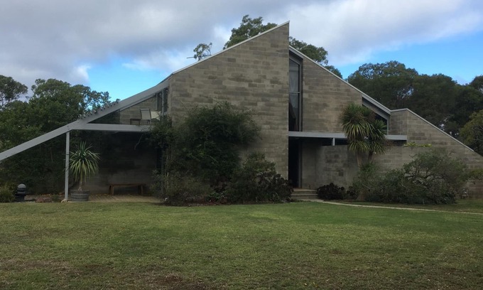 Ocean Grove House | Woodlands Estate - stunning garden on an acre