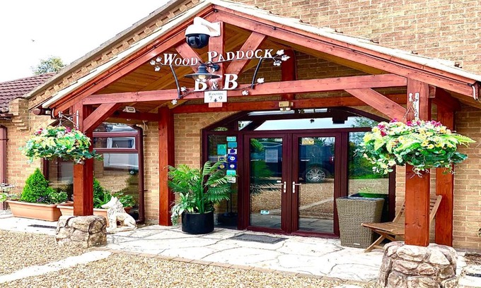 March Bed & Breakfast | Woodpaddock Bed & Breakfast