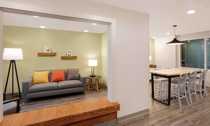 Dallas Hotel | WoodSpring Suites Plano - North Dallas