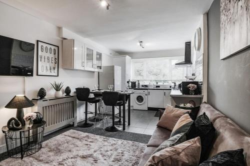 Tulse Hill Apartment | Work, Rest & Explore 4-Bed Flat Near Brixton