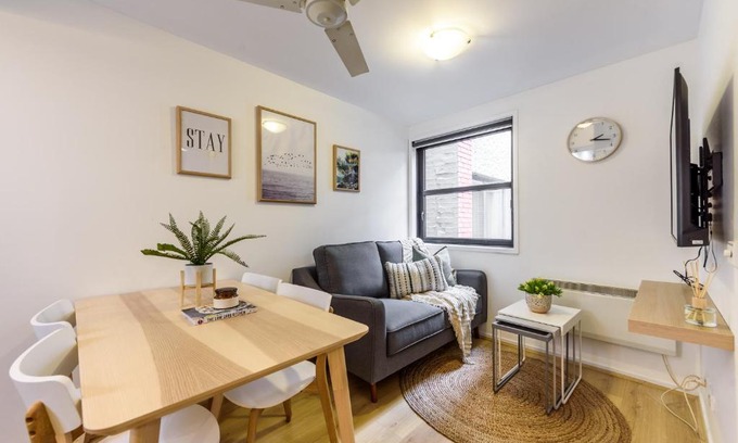 Melbourne Central Business District Apartment | WOW Apartment on Flinders