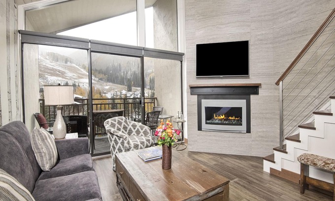 Vail Condo | Wren at Vail | Spacious 1BR + Loft Condo with Winter Shuttle, Pool, and Hot Tubs
