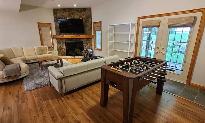Algonquin Highlands Cottage | Wren Lake Haven 4 bedroom, 3 full bath