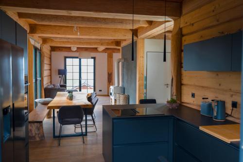 Muldestausee House | wunderschönes Blockhaus direkt am See für 10 PAX