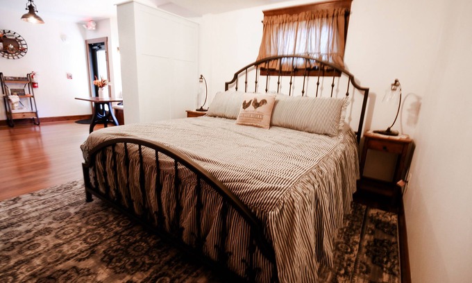 Berlin House | Wurthmann House Unit #3nYour Home Away From Home
