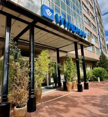 Gross Buchholz Hotel | Wyndham Hannover Atrium