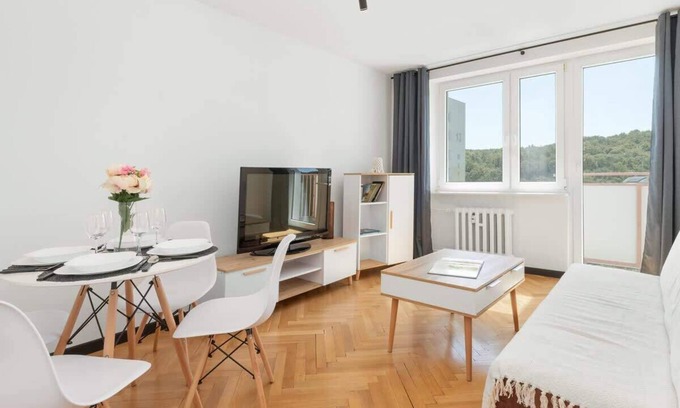 Wzgorze Swietego Maksymiliana Apartment | Wyspiańskiego 23 Gdynia | Chic Apartment | Near the beach