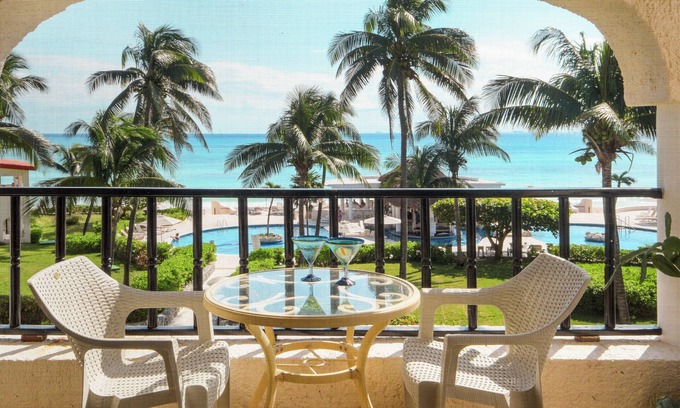 Playacar Fase I Condo | Xaman Ha 7114 2BR w/Pool and Ocean Views