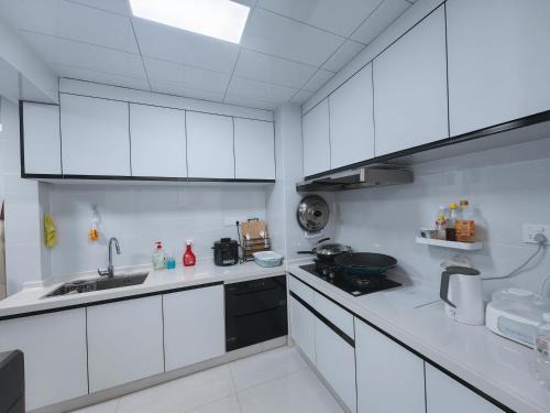 Youjiang District Apartment | Xiaoni's Homestay