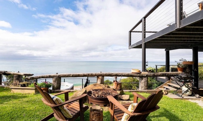 Wye River Apartment | Y Vue - Beach Side, Spa and fire pit with Ocean Views