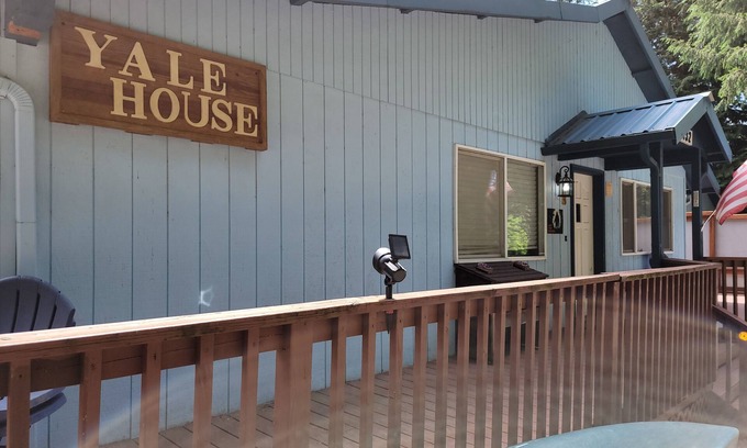 Cougar House | YALE House -Mt St Helens/Yale Lake Retreat