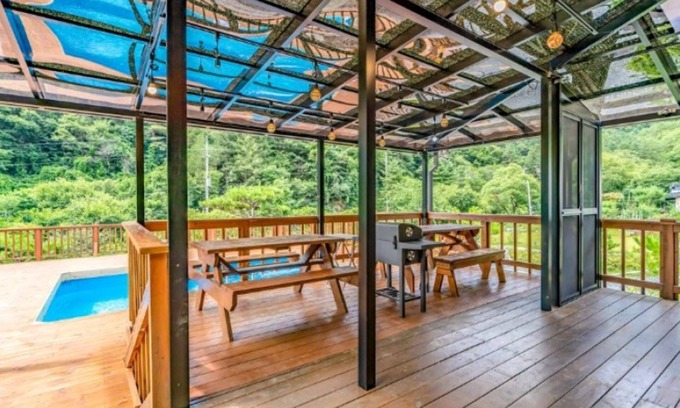 Yangpyeong House | Yangpyeong Galgisan Forest Hill Pension