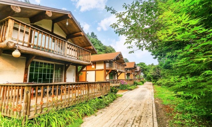 Yongmun House | Yangpyeong Log Camp Pension