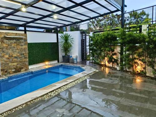 Luzon House | YBonita