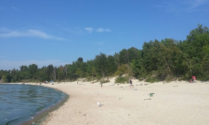 Victoria Beach House | Year Round Cabin Victoria Beach! Hot tub,Isolated Quiet escape your worries