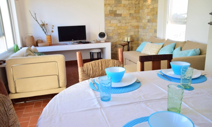 Vila do Bispo Cottage | Yellow Cottage near Zavial Beach