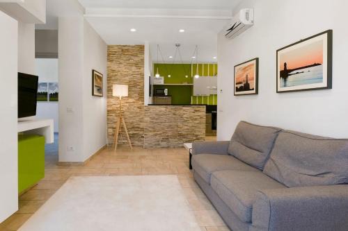 Lucca Historical Center Apartment | Yema Via di Mezzo, Lucca, Italy