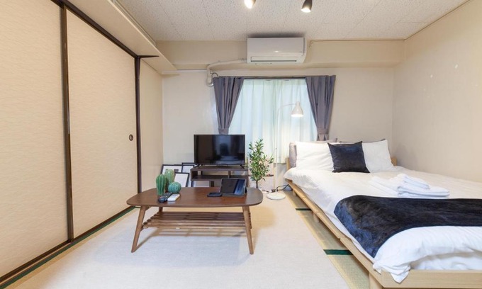 Shinjuku Apartment | YK building