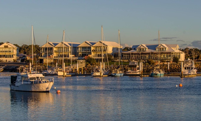 George Town Hotel | York Cove Hotel