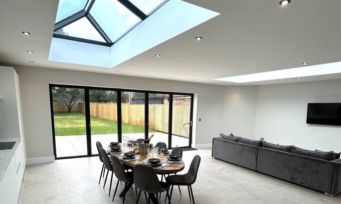 Huntington House | York - Elegant property that sleeps 8 guests in 4 bedrooms