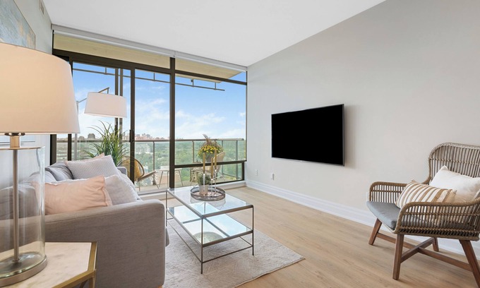 Yorkville Apartment | Yorkville Magic. n Toronto's Finest Neighbourhood