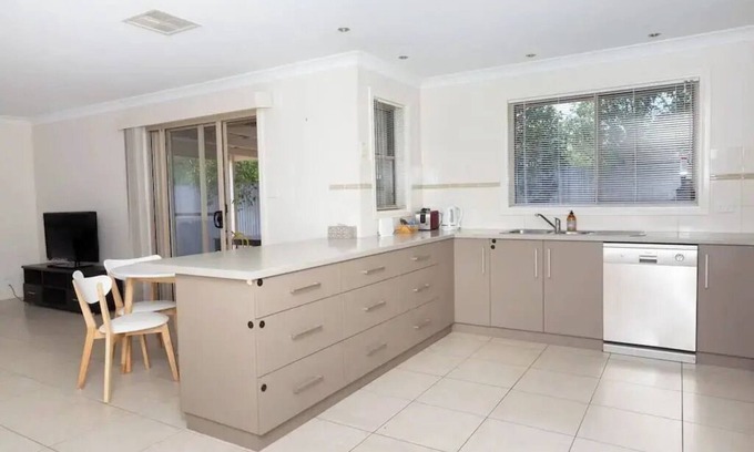 Wagga Wagga Apartment | You will feel right at home in this comfortable apartment!