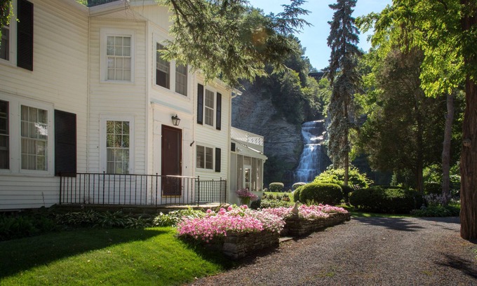Valois House | Your exclusive retreat from reality. Your own private sanctuary.