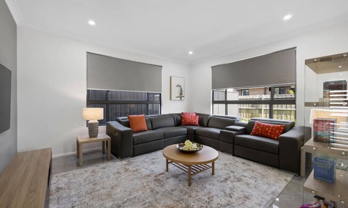 Marsden Park House | Your Home Away from Home: 4BR Escape