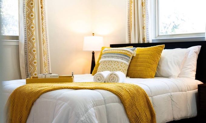 Vance Jackson House | Your Home Away From Home in The Medical Center