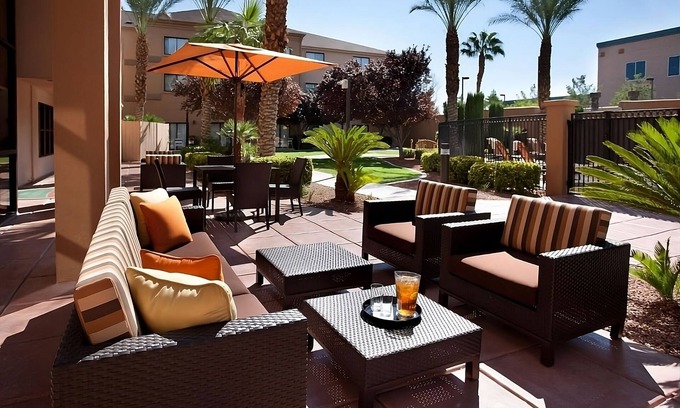 Las Vegas Apartment | Your Ideal Home Base for Exploring Vegas! Outdoor Pool & Whirlpool!