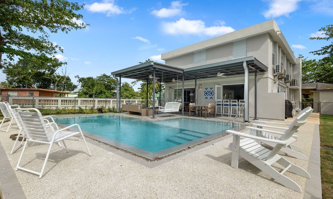 Sabana House | Your own beach house, private pool & pickle ball court, steps to beach.