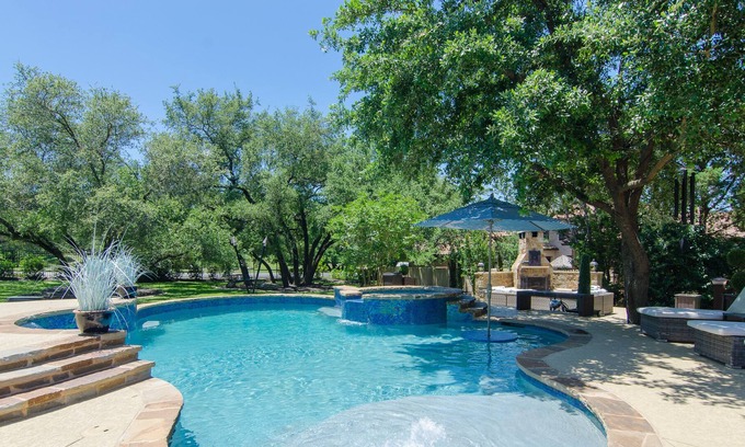 The Hills House | Your own private resort in The Hill Country !!!