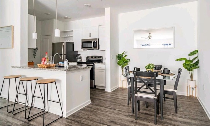 Orange Park Apartment | Your Urban Oasis Near Navy Base