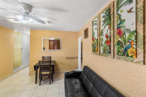 La Grande Princesse Apartment | Yours for the asking- Cozy, Caribbean, condo condo