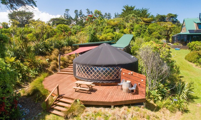 Cape Foulwind House | Yurt @ the cape hole in the rock accommadation