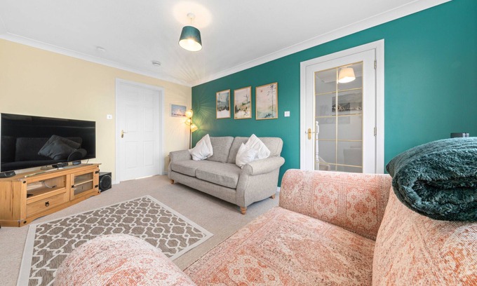 Milton of Leys House | z- 21 Pinewood Dr
