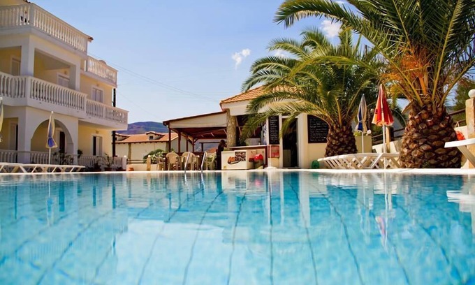 Alikanas Hotel | Zantegarden