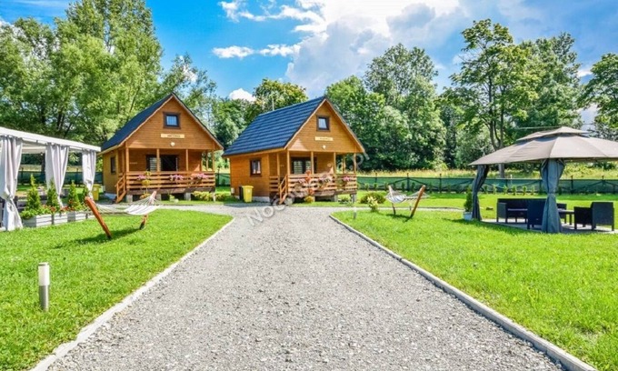 Polanica-Zdroj Cabin | Zapraszam do Osady z Widokiem na Góry