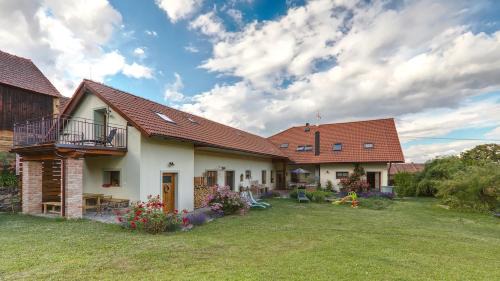Bzova Apartment | Zelený statek
