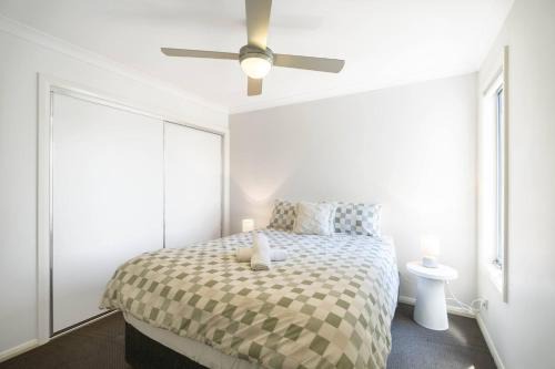 Gold Coast House | Zen Garden - Serene Townhouse