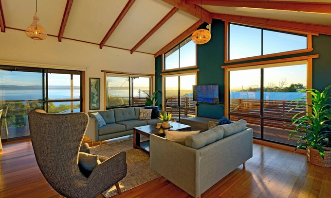Coles Bay House | Zenith - Freycinet Holiday Houses