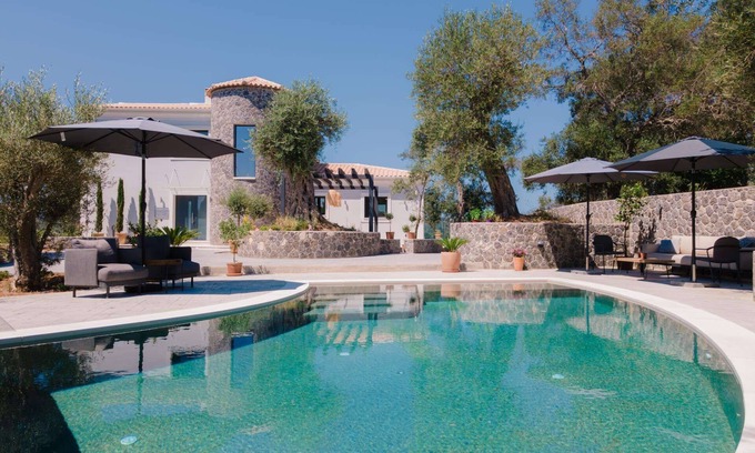 Corfu Villa | Zervos - Three Bedroom Villa, Sleeps 6