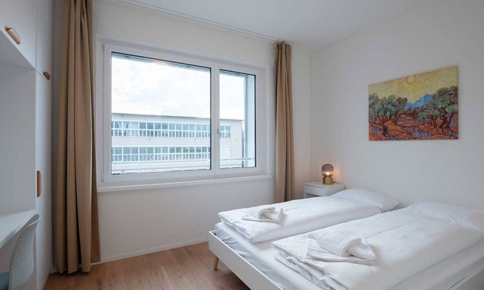 Center Apartment | ZH Yellow 5 - Letzigrund HITrental Apartment