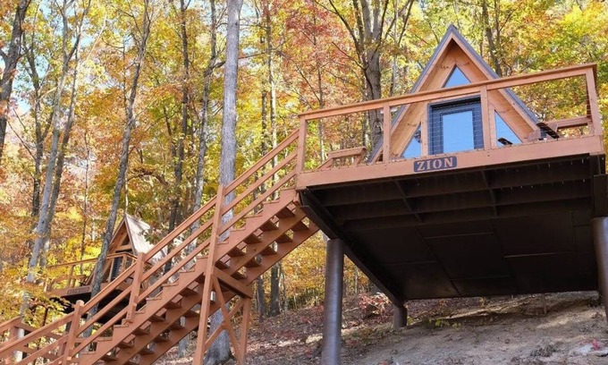 Scio Cabin | Zion/Rustic Lakeview Cabin- 2 Person A-Frame