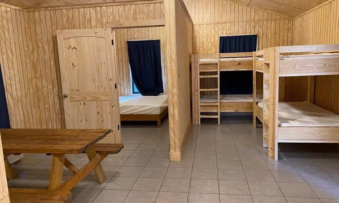 Concan Cabin | Zubers - CA -J Cabin J